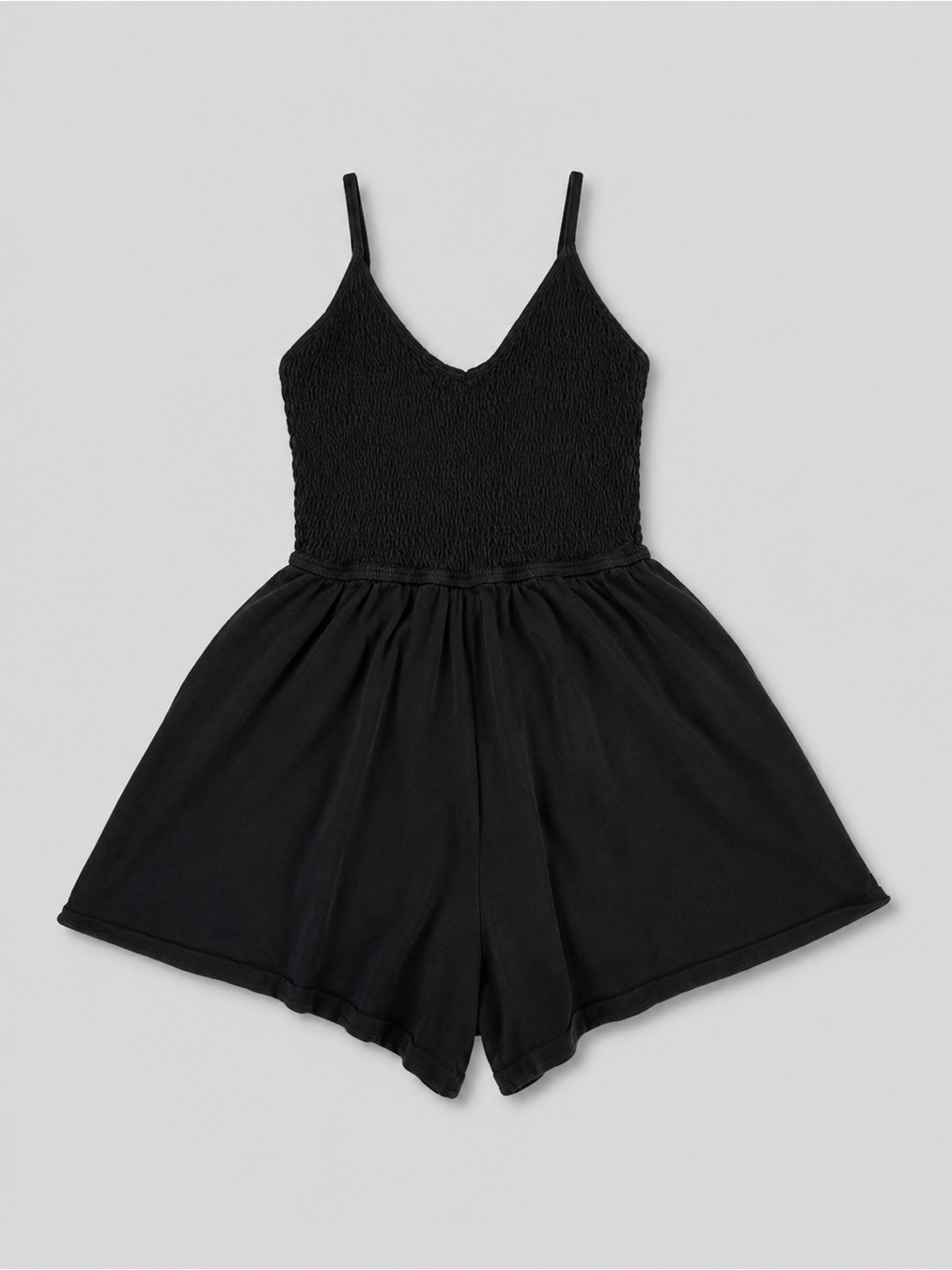Wild Fable Women's Black Smocked Romper Size Small |
Adjustable Straps | - Picture 2 of 11